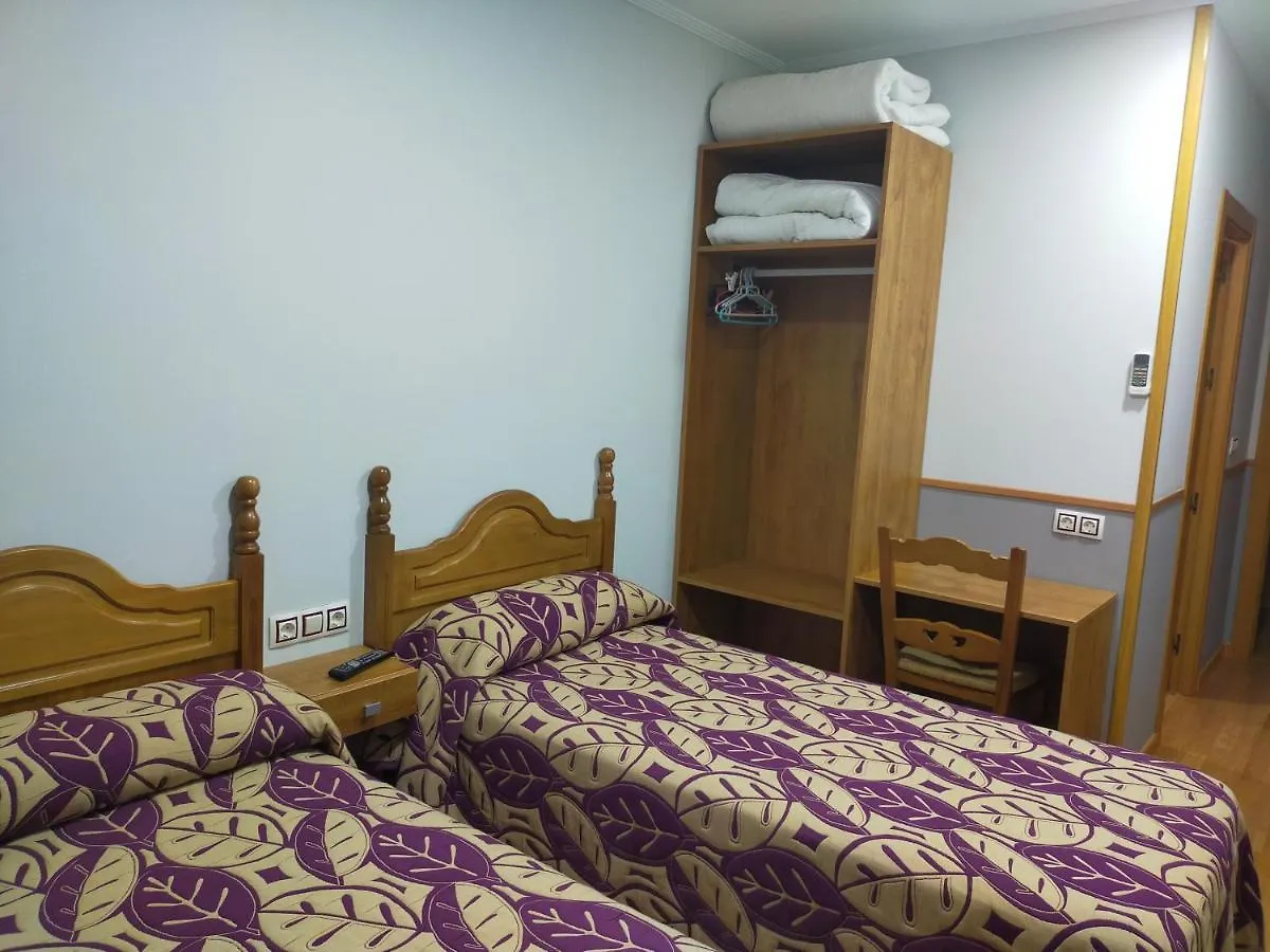 Guest house Hostal Banderas Fuensanta de Martos