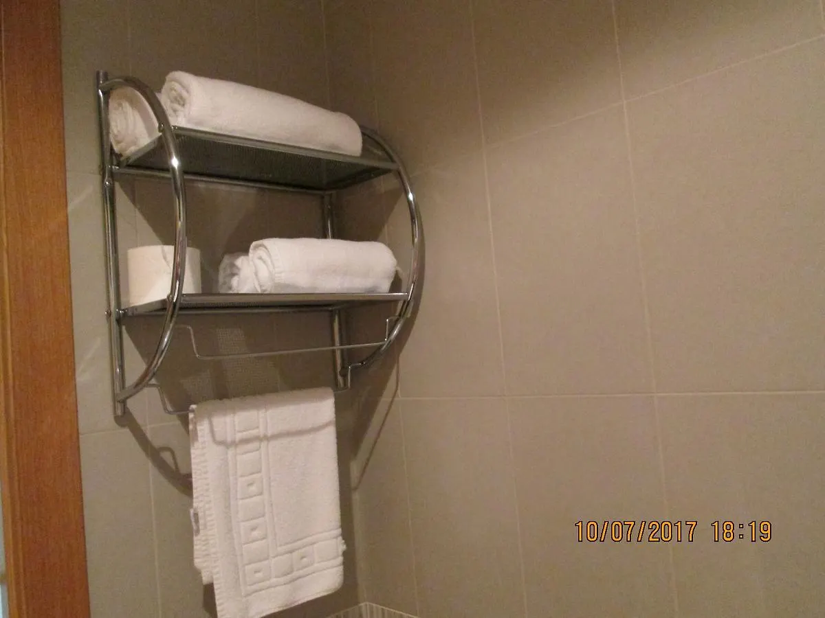 Hostal Banderas Fuensanta de Martos Guest house